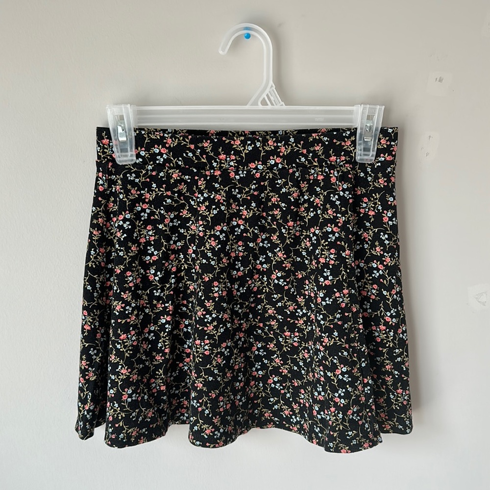 Forever 21 Skirt w/ No Built-In Shorts